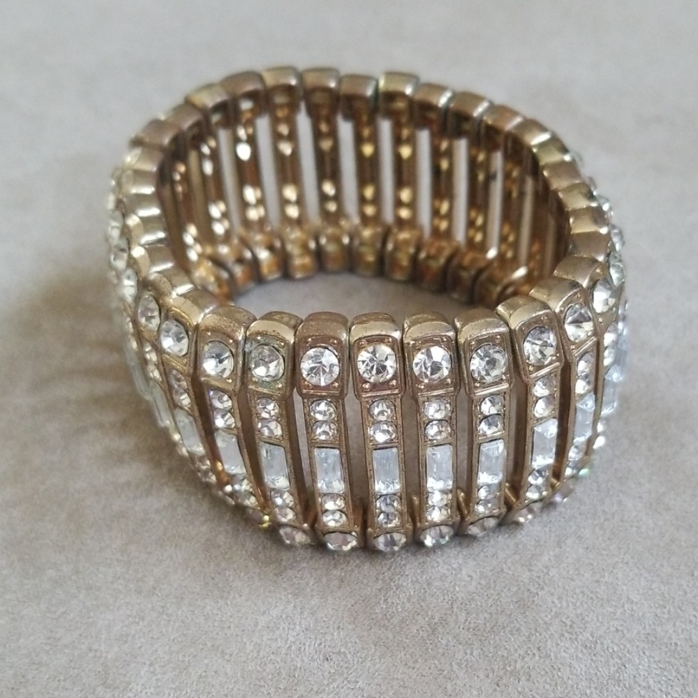 Beautiful Rhinestone and Gold Stretch Bracelet